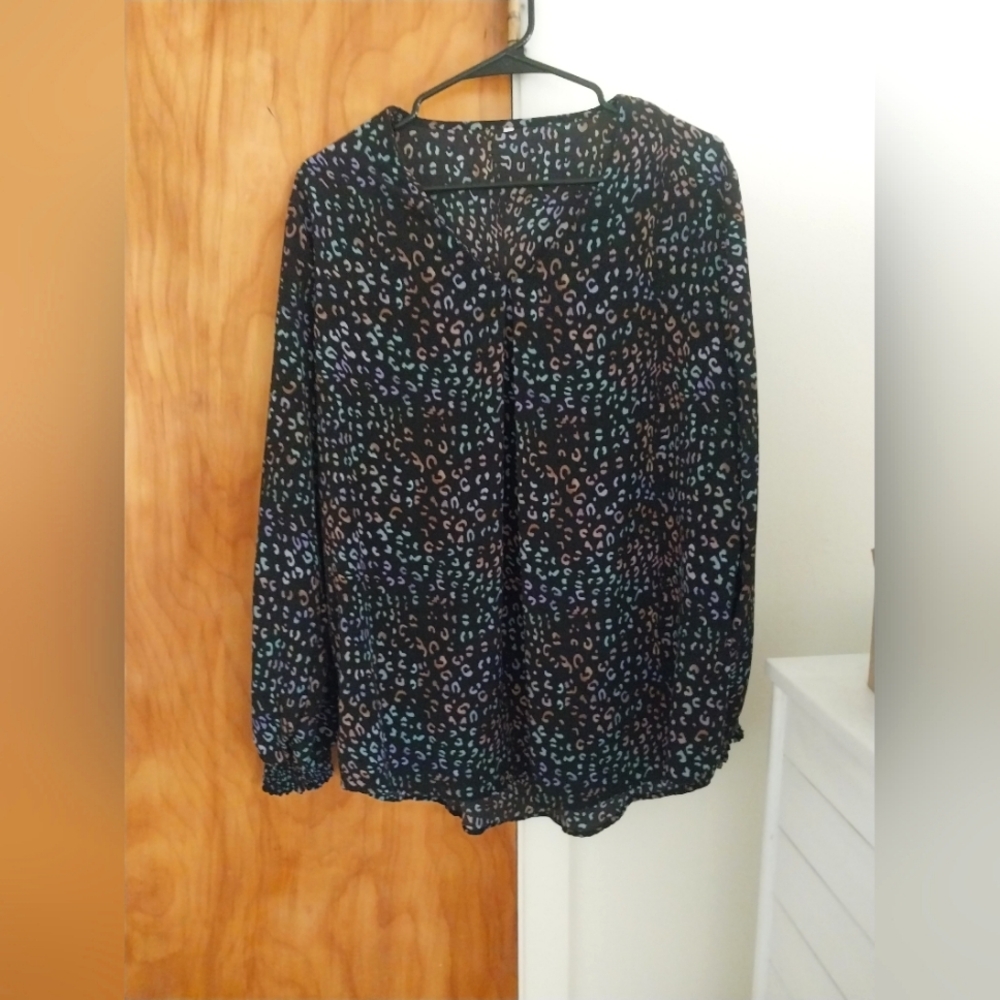 LEPOARD print rainbow blouse. Size XL